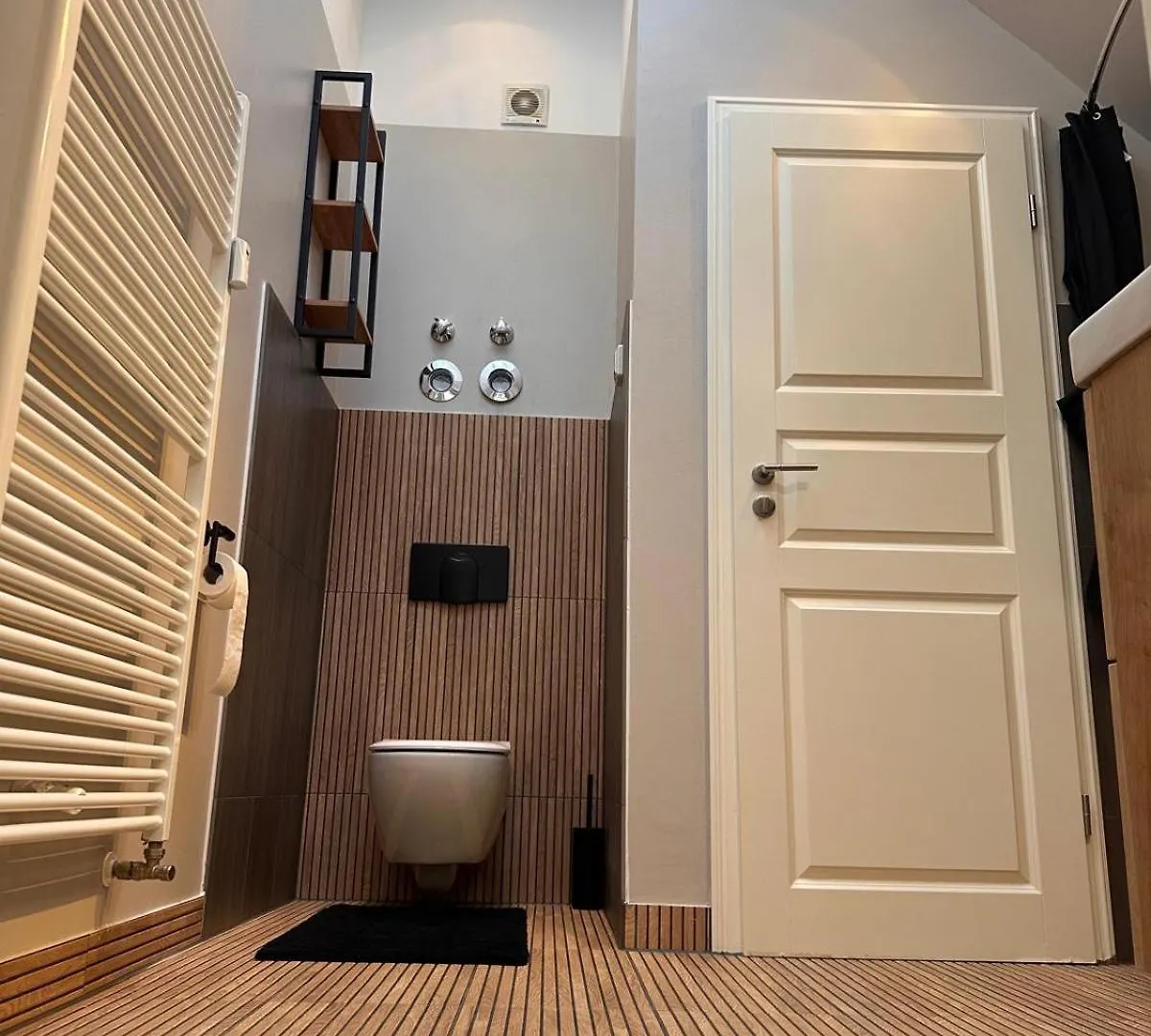 Design Apartment Auf 2 Etagen Mit Balkon Nahe Isar & Innenstadt Muenchen 0*, Münih