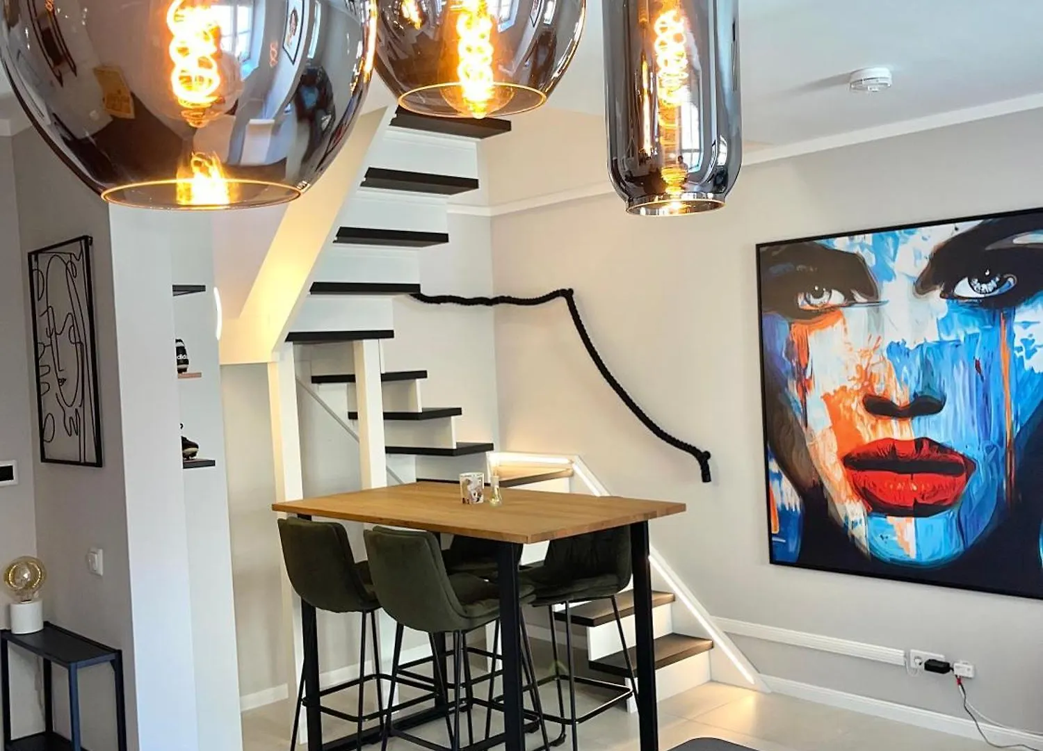 Design Apartment Auf 2 Etagen Mit Balkon Nahe Isar & Innenstadt Muenchen