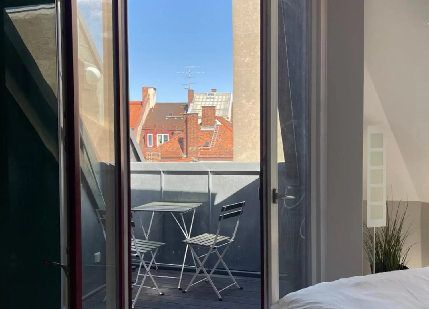 Design Apartment Auf 2 Etagen Mit Balkon Nahe Isar & Innenstadt Muenchen